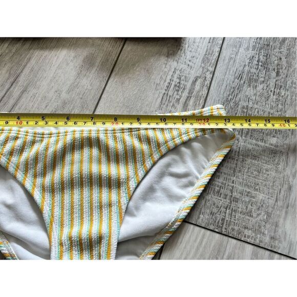 Target Shade & Shore two-piece bikini swimsuit size S 32DD - Picture 3 of 13